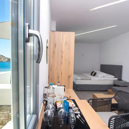 Oro Hotel 3*